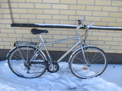 Titania retkipyörä 28