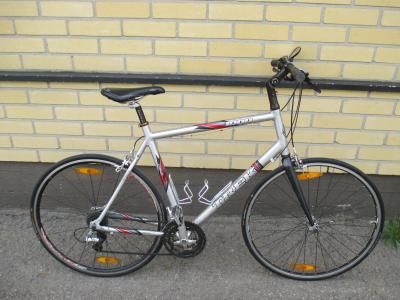 Trek 1000 maantiepyörä 28